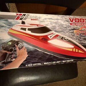 Racing Boat V003 High-Speed RC - Red, Black, and White